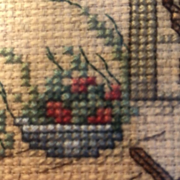 Two matching framed cross stitch pieces depicting flowers/antique chairs/quilt - Picture 13 of 16